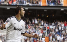 开云品牌_博尼禁区前灵动横带施展兜射绝技 门将侧身飞扑化险为夷保平局