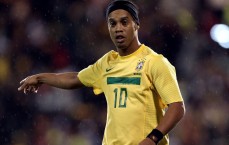 【开云综合服务】离谱一脚定败局！国足U23后卫解围踢空送角球，对手笑纳大礼逆转比赛