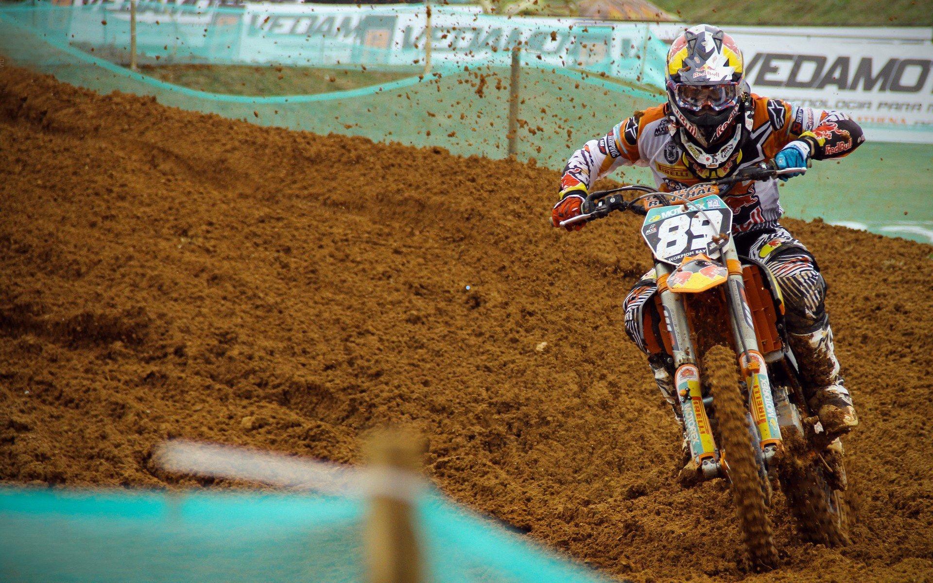 洛杉矶德比呈一边倒！东契奇狂砍50分打崩快船，后者十战九败陷深渊