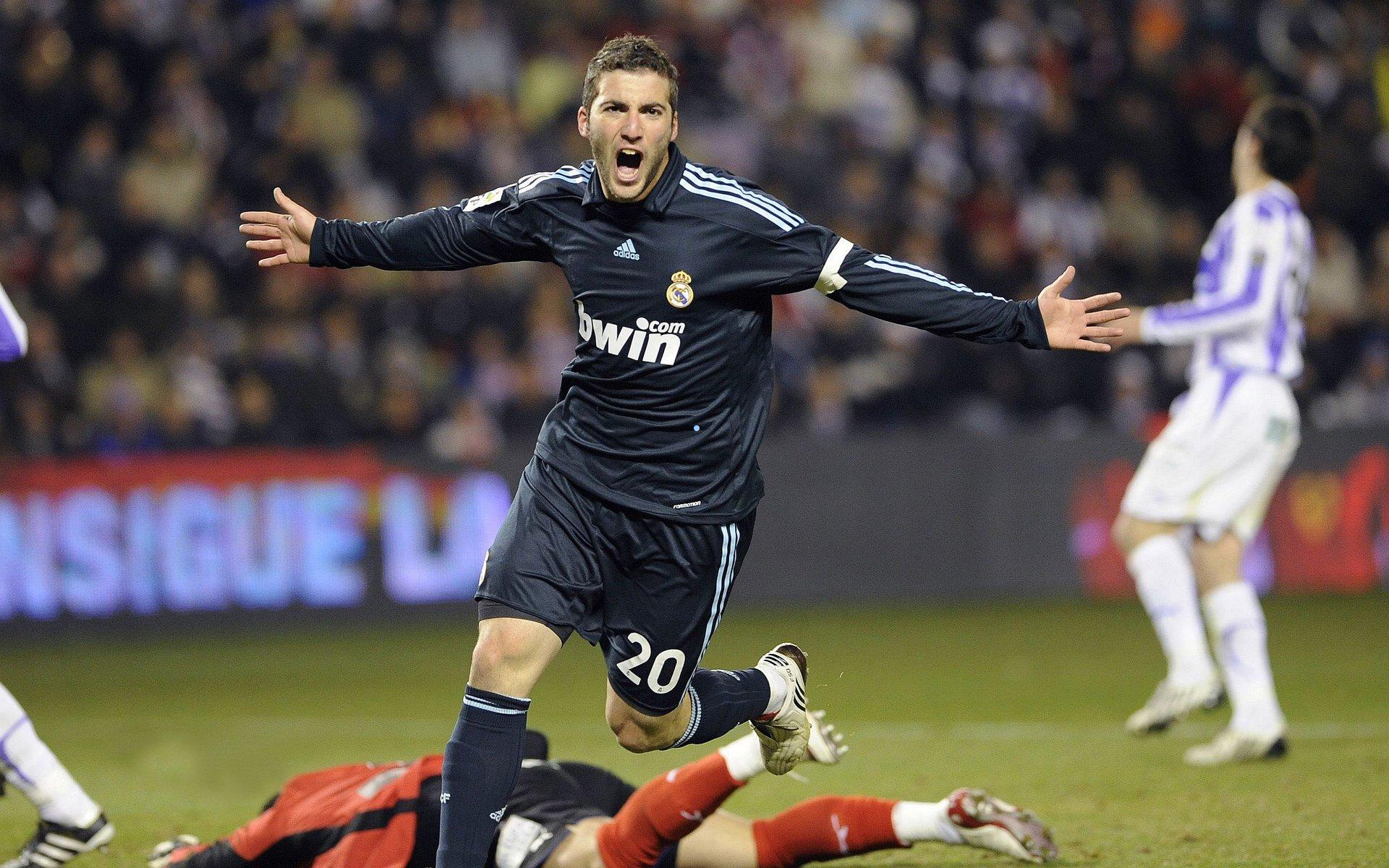 巴萨全力挽留锋线支柱拉什福德，记者披露俱乐部长期战略